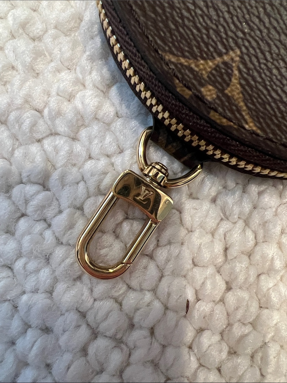Louis Vuitton Monogram Round Coin Pouch from Muli Pouchette bag - Picture 2 of 5